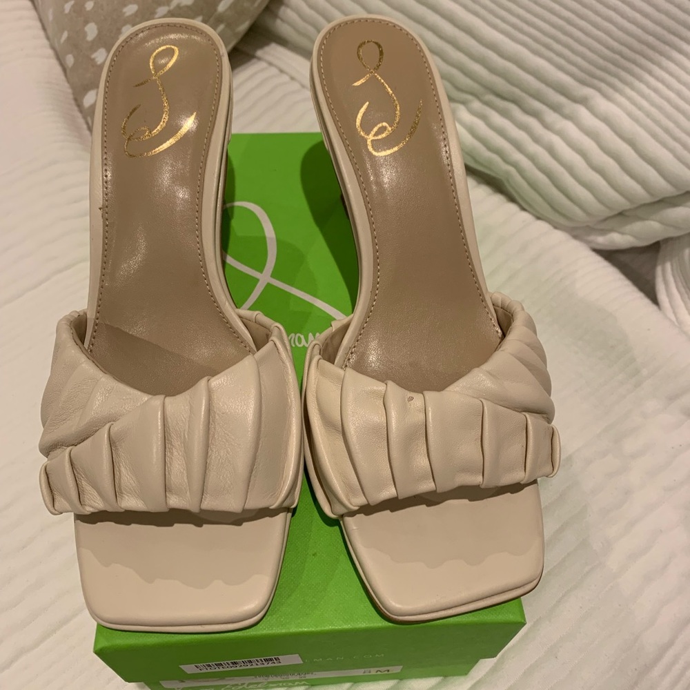Sam Edelman Ivory “Kittie” heel